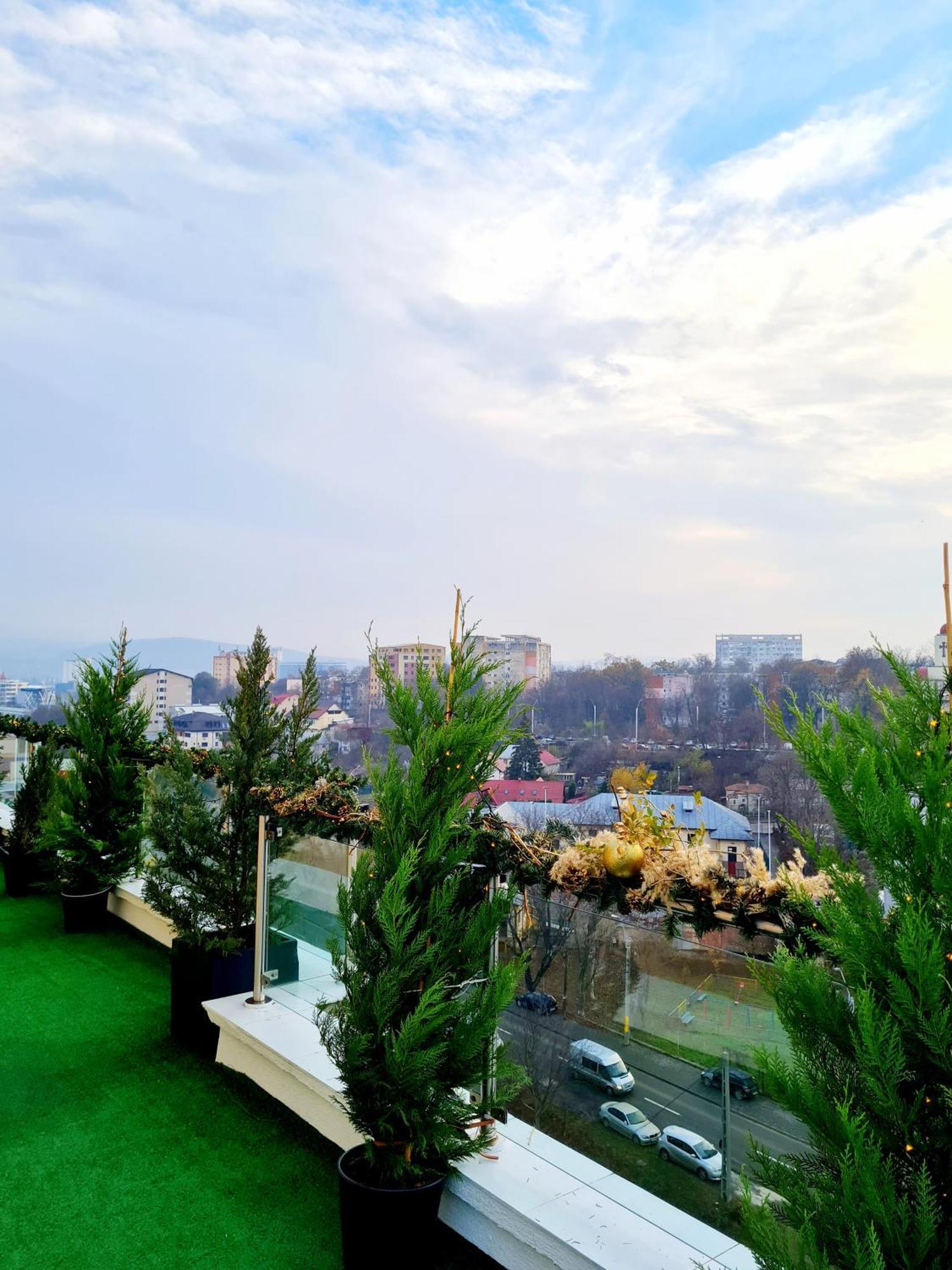 Penthouse Aeroport Iasi Apartment ภายนอก รูปภาพ