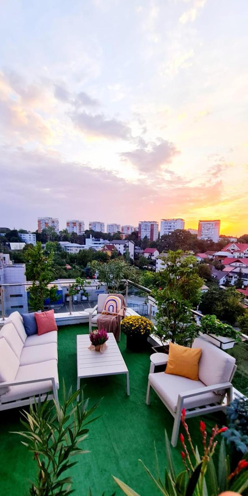 Penthouse Aeroport Iasi Apartment ภายนอก รูปภาพ